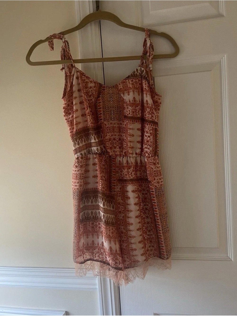 BCBGeneration Boho Floral Pink Lace Romper Size XS
